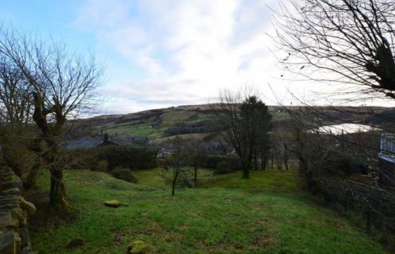 Land for sale in Huddersfield, West Yorkshire photo