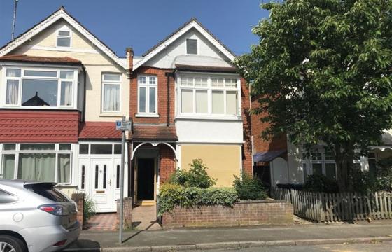 Property with potential in KINGSTON UPON THAMES photo