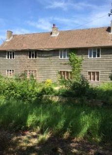 House and plot in Gloucestershire photo