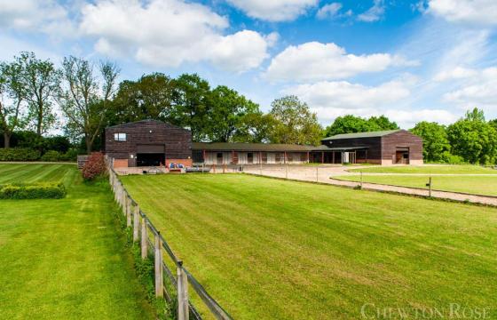 Land for sale in Chobham photo