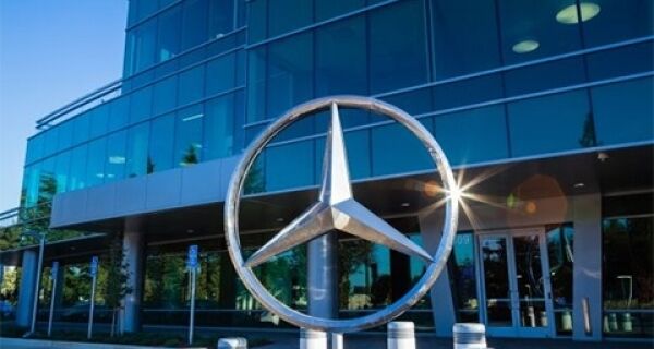 Good and Bad PR: Mercedes in the driving seat