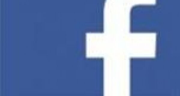 How Twitter and Facebook now play an important role in the distribution of news