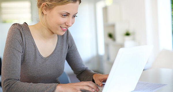 Who influences parents online?