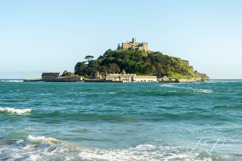 Shutterstock 2167118187 1