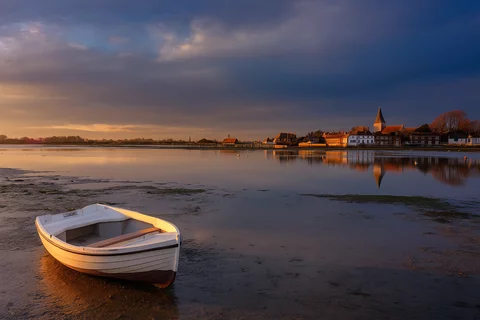 Feature 1 png resized