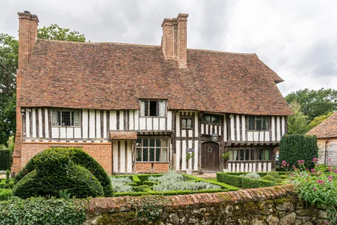 H shutterstock 1821201464 2