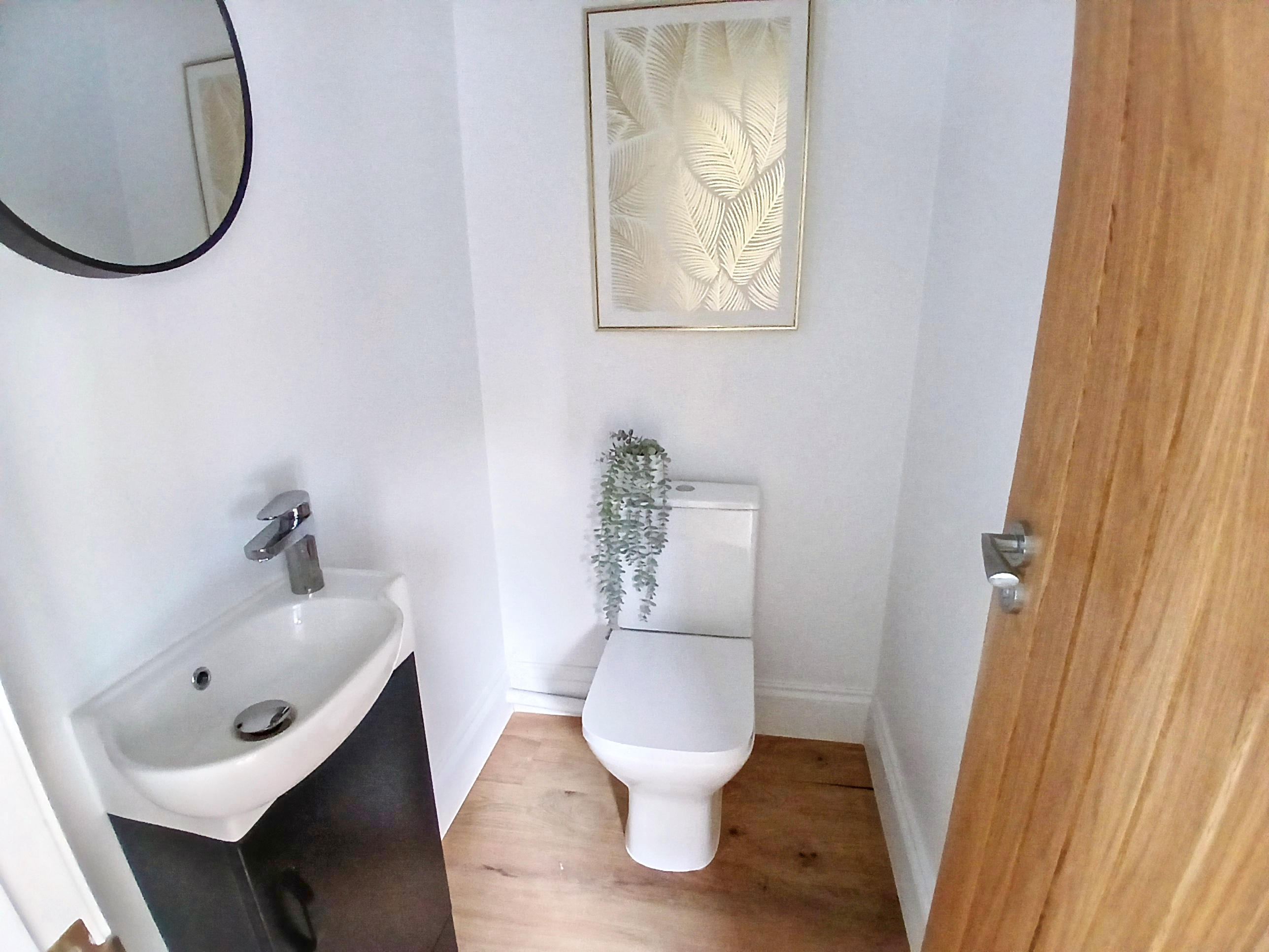 10 - Downstairs WC