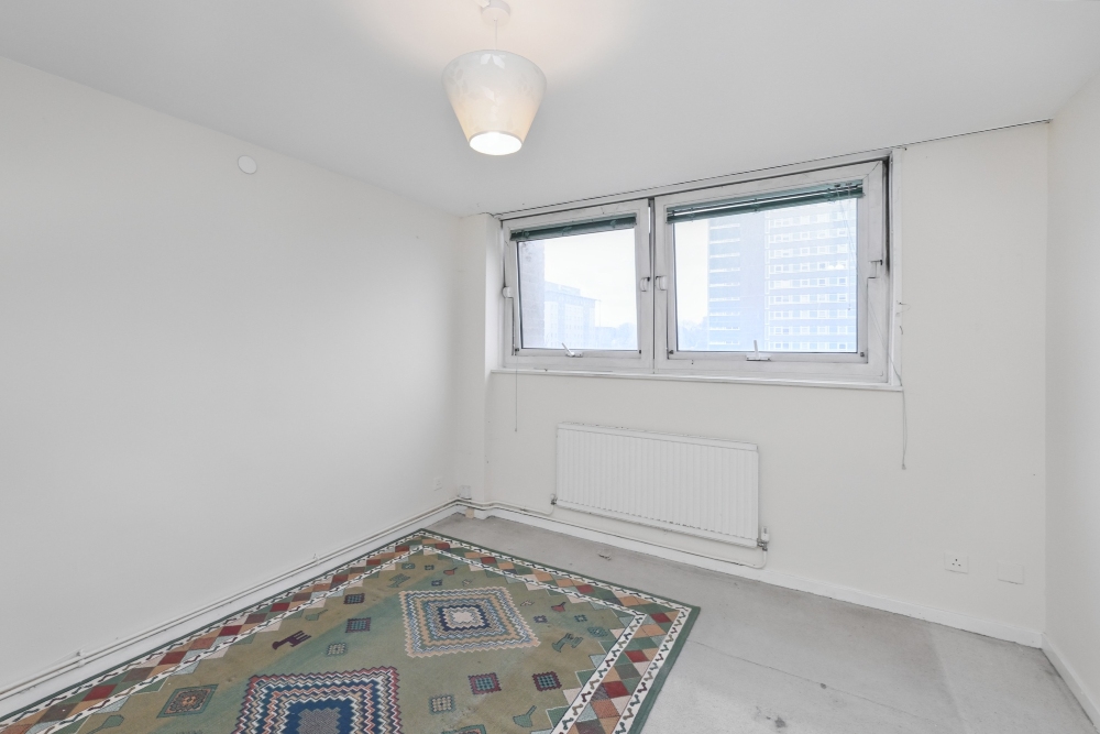 15 - Bedroom 1