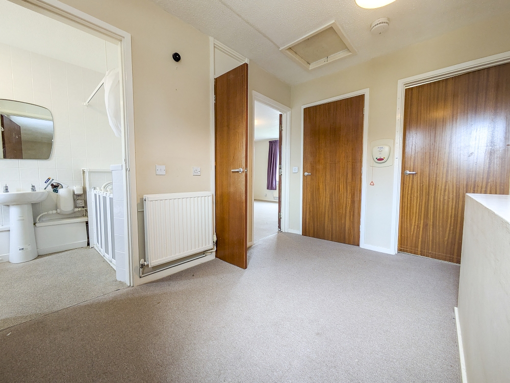 9 - Hallway
