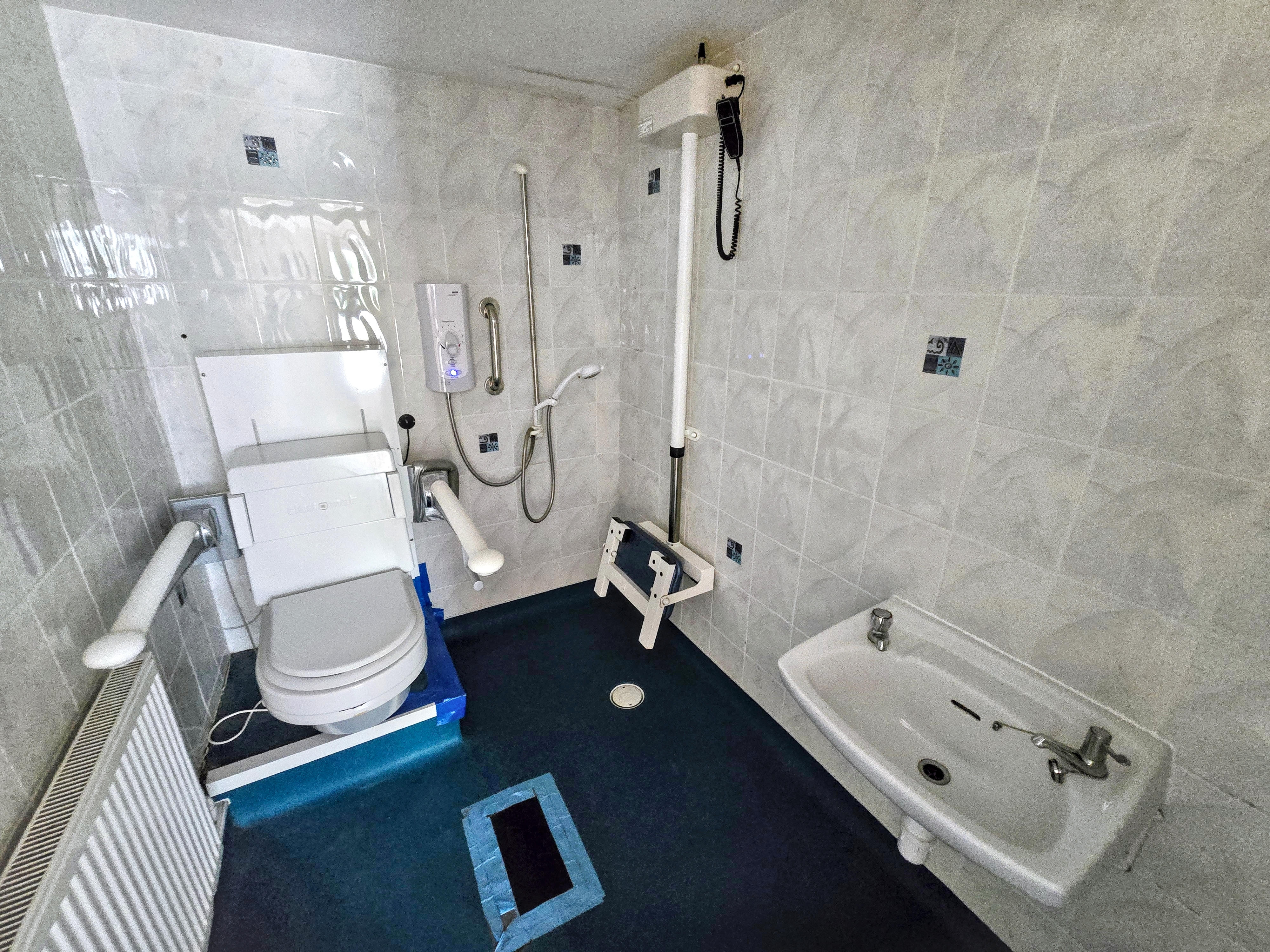 15 - WC