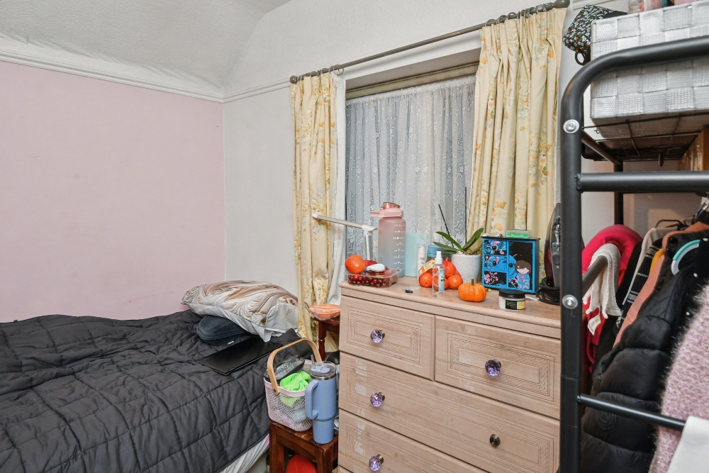 16 - Bedroom 3