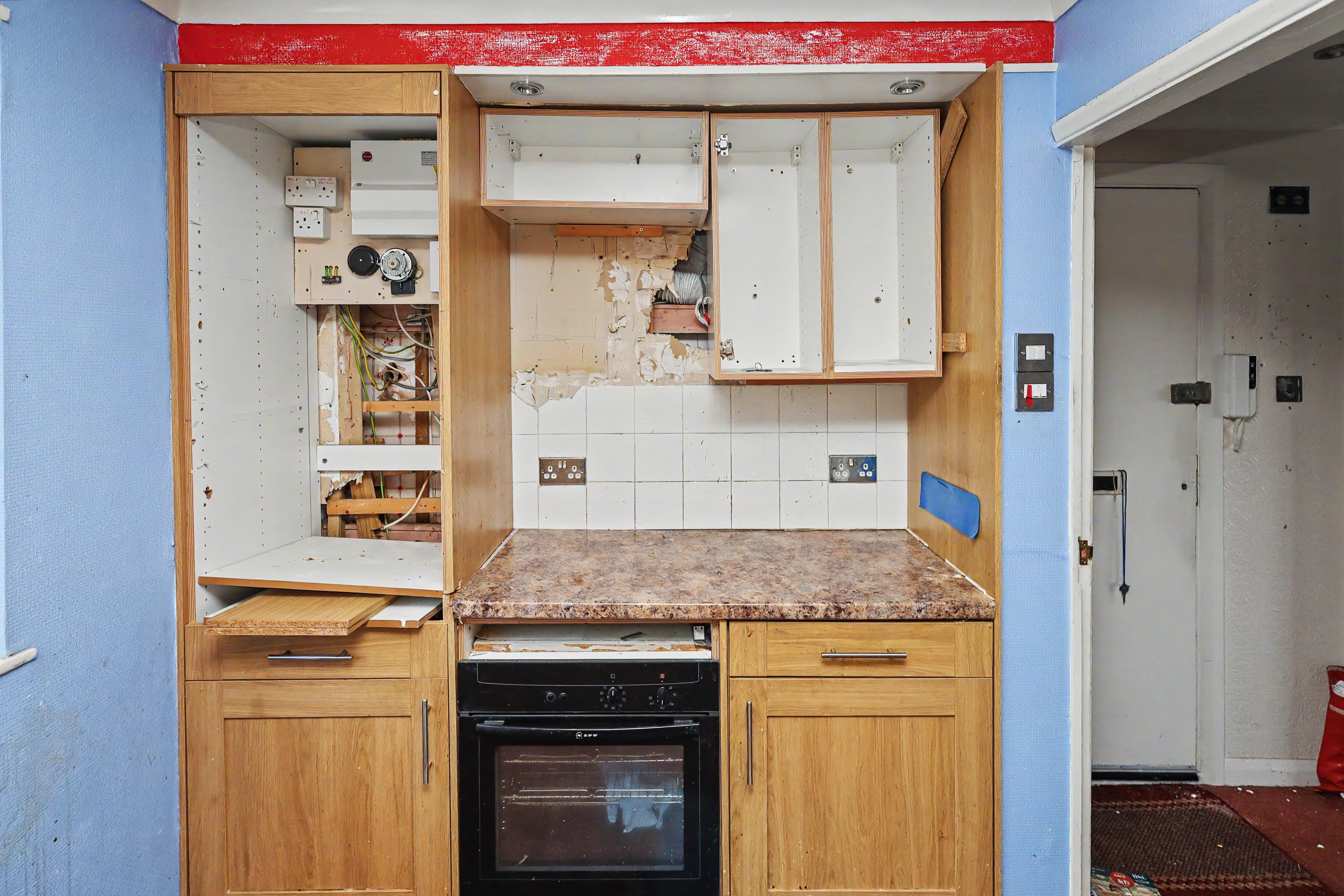3 - Kitchen