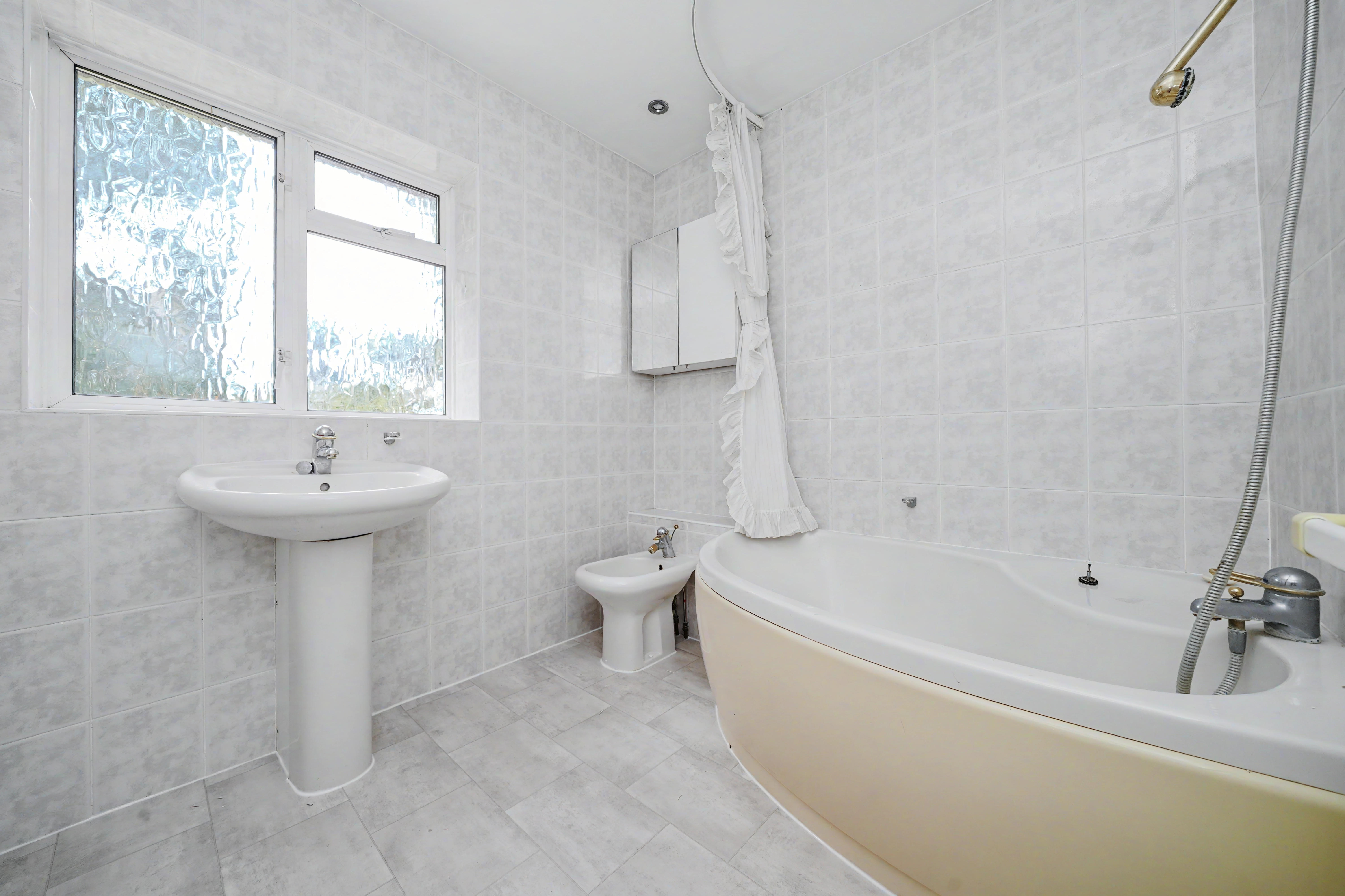 19 - Bathroom