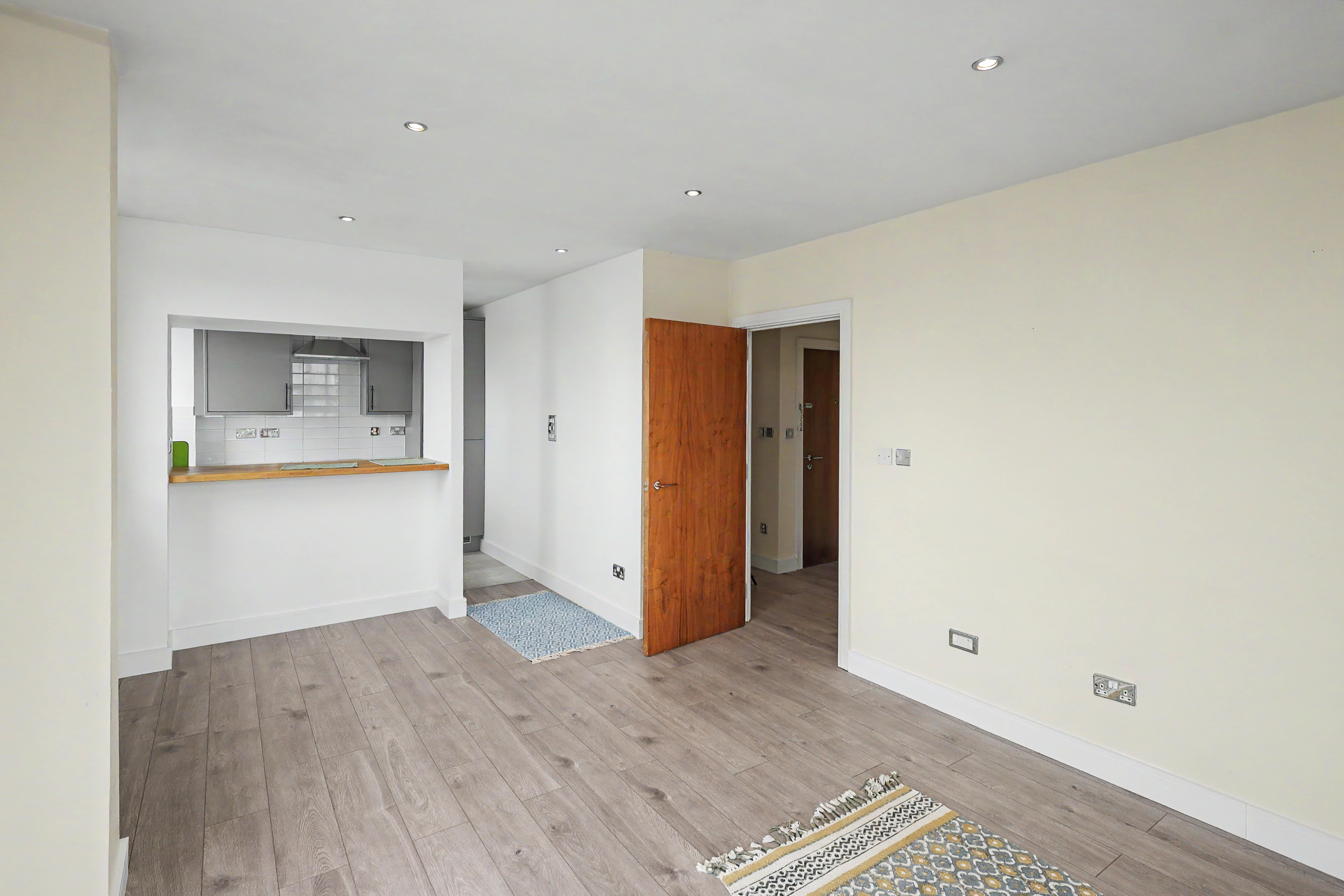 7 - Living room