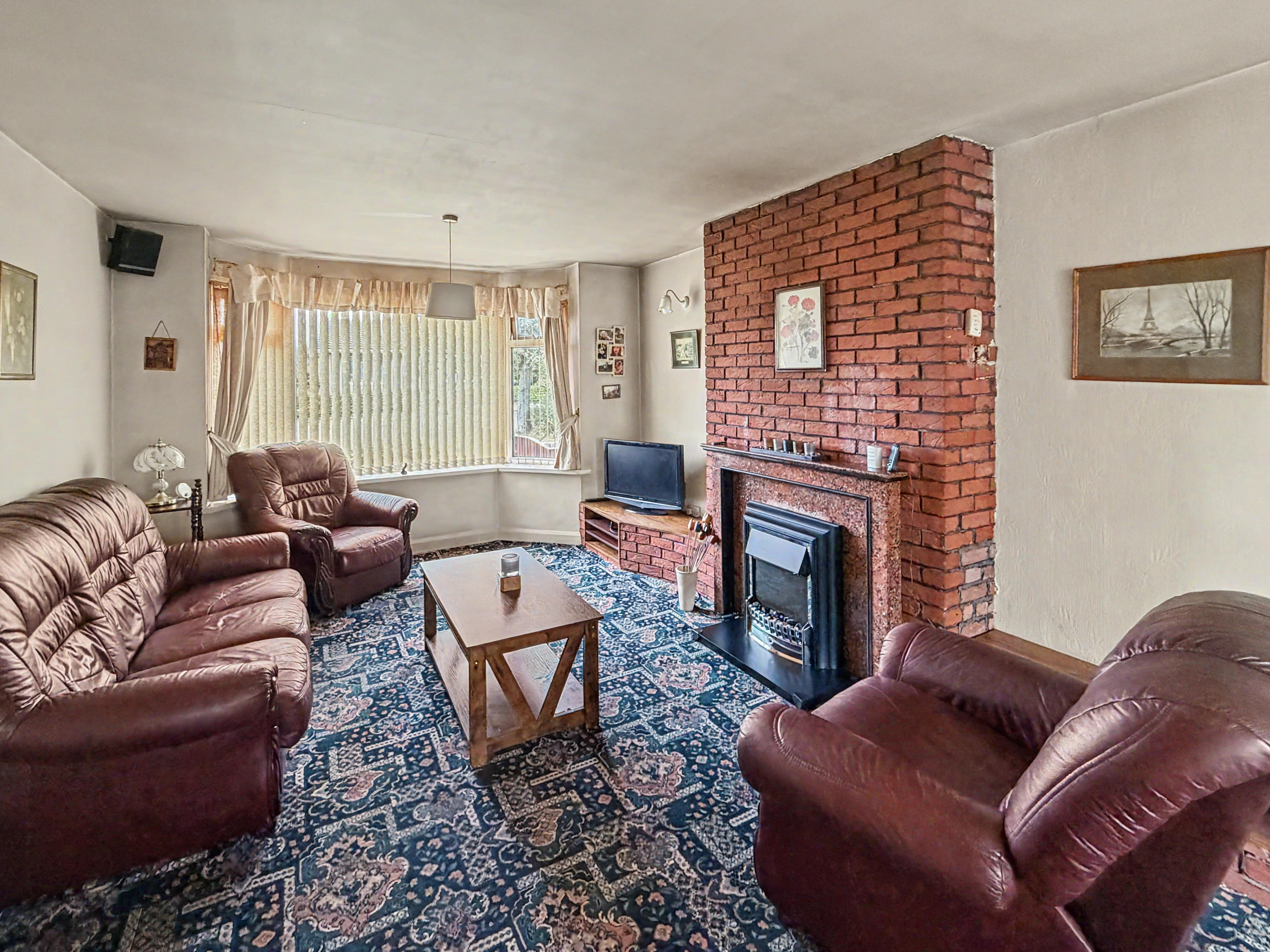 5 - Living room