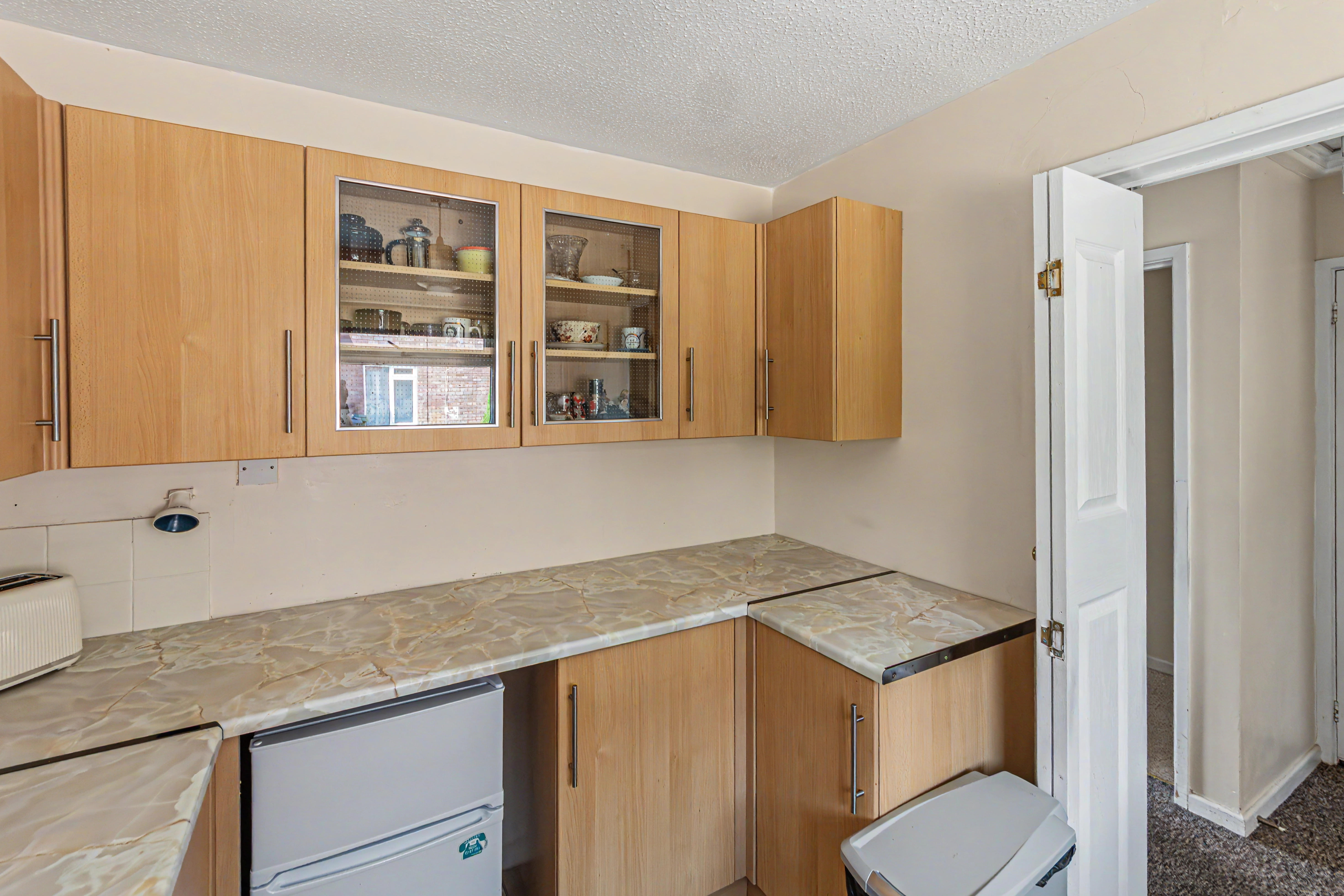 3 - Kitchen