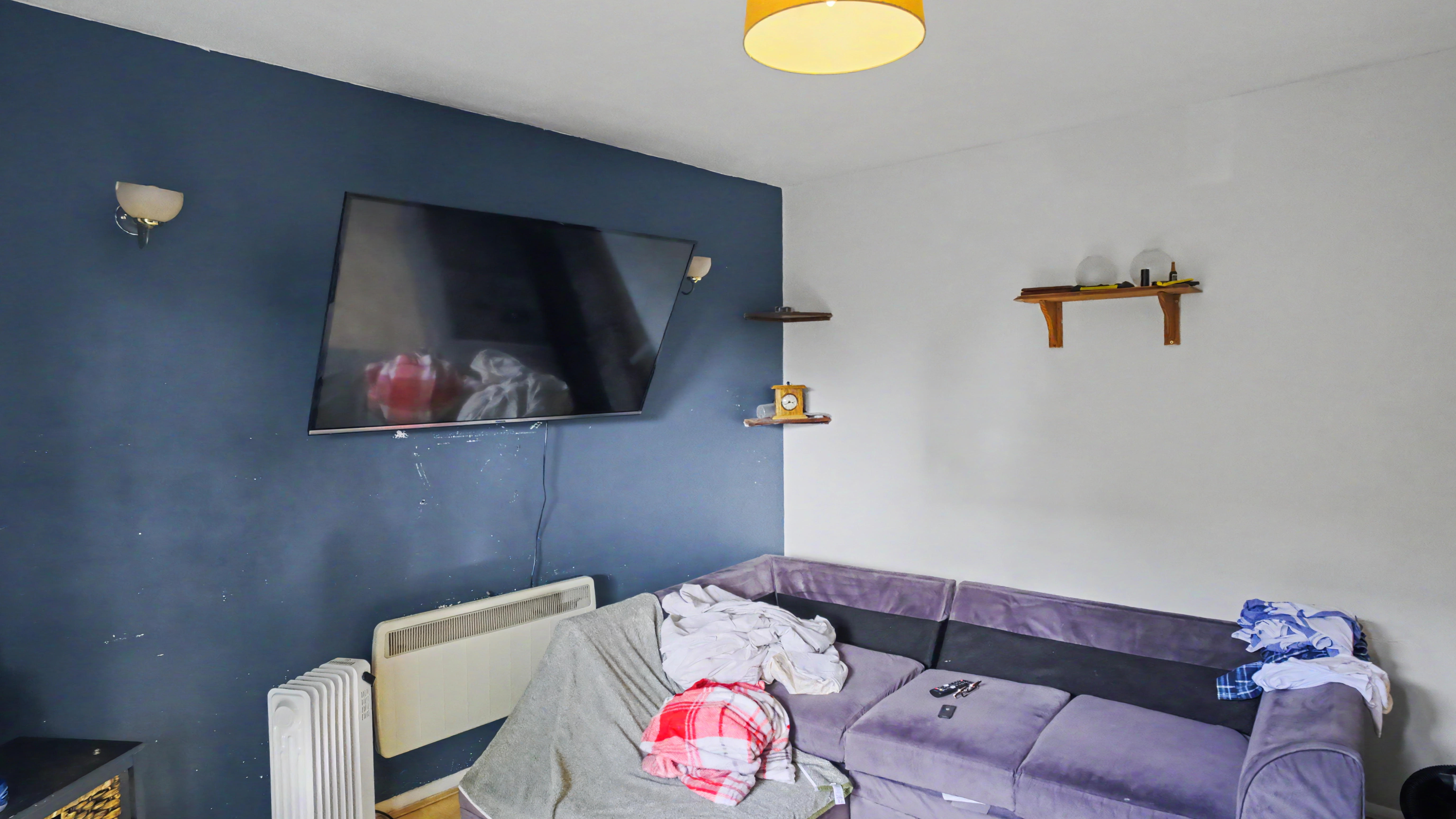 4 - Living room