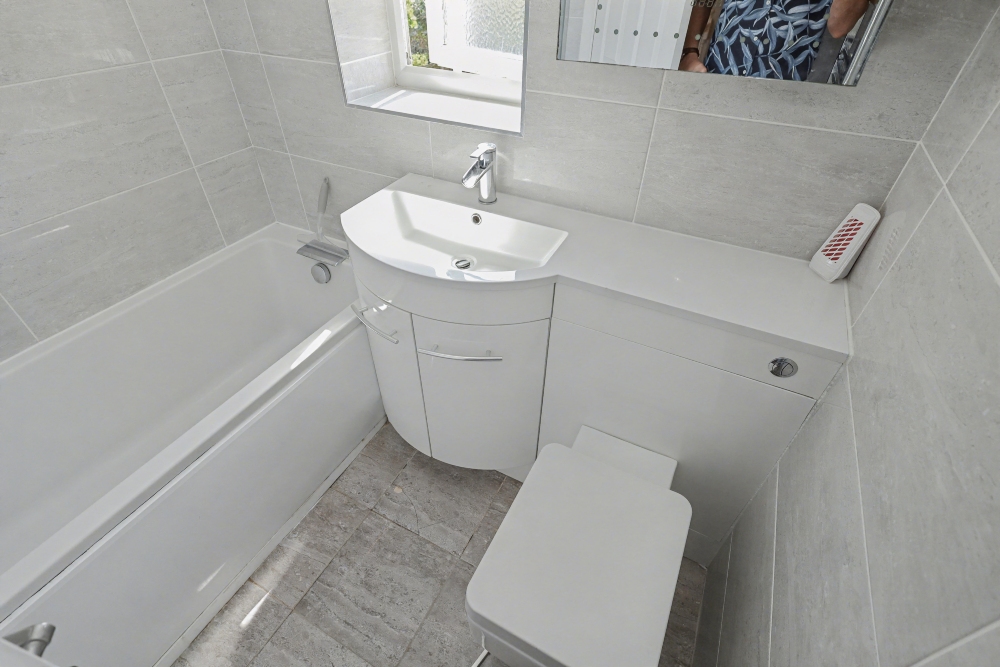 19 - Bathroom