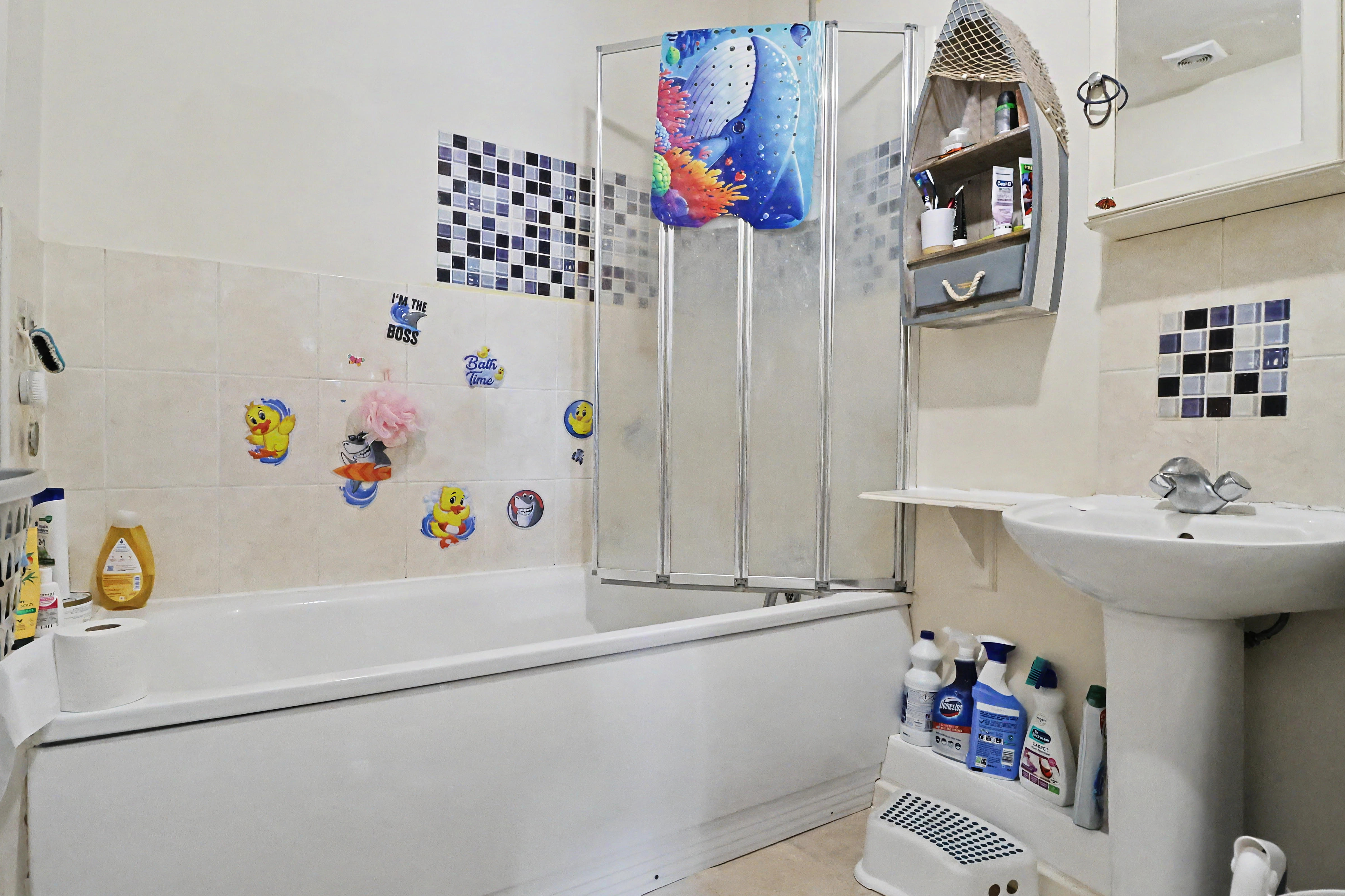 13 - Bathroom