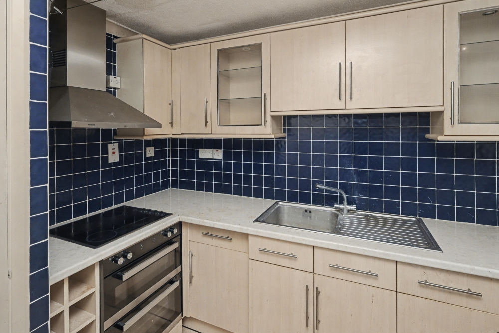 4 - Kitchen