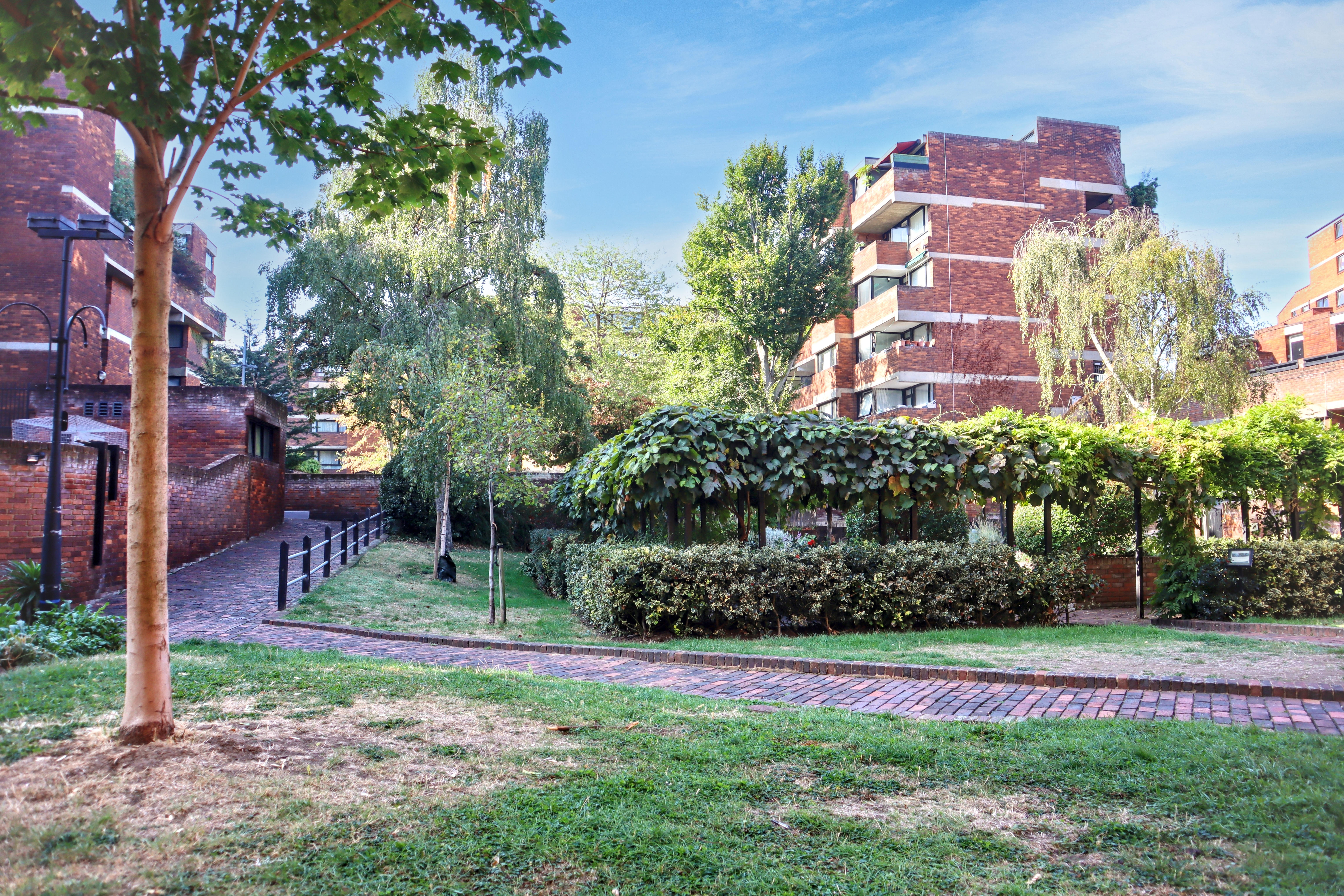 12 - Gardens