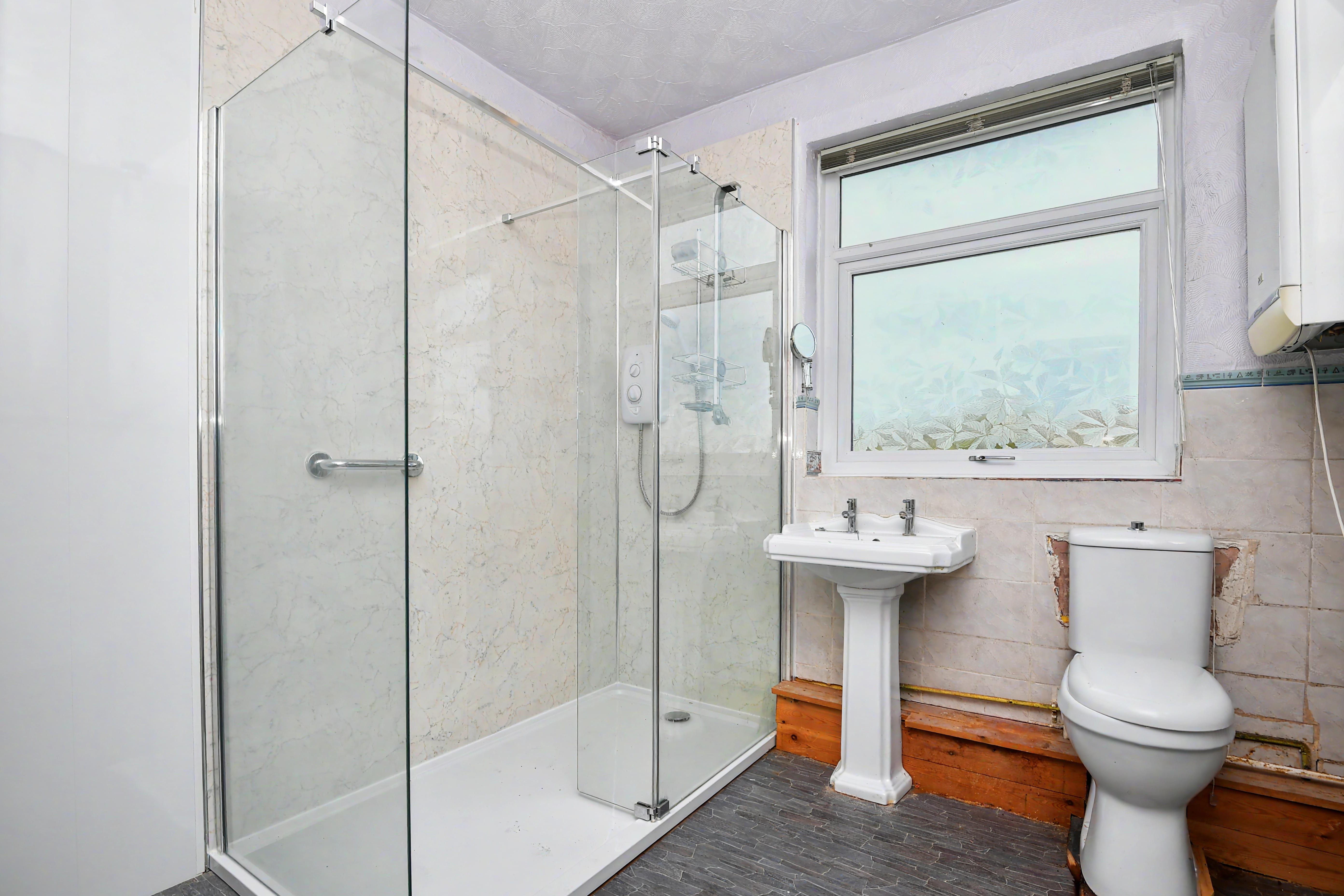 14 Bathroom