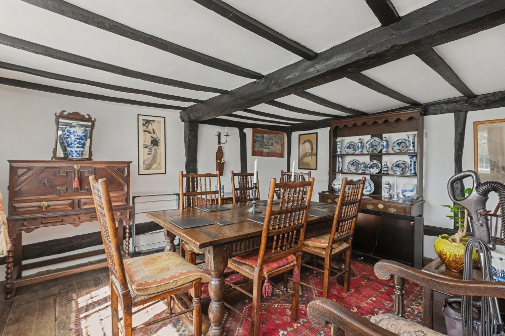 8 - Dining room