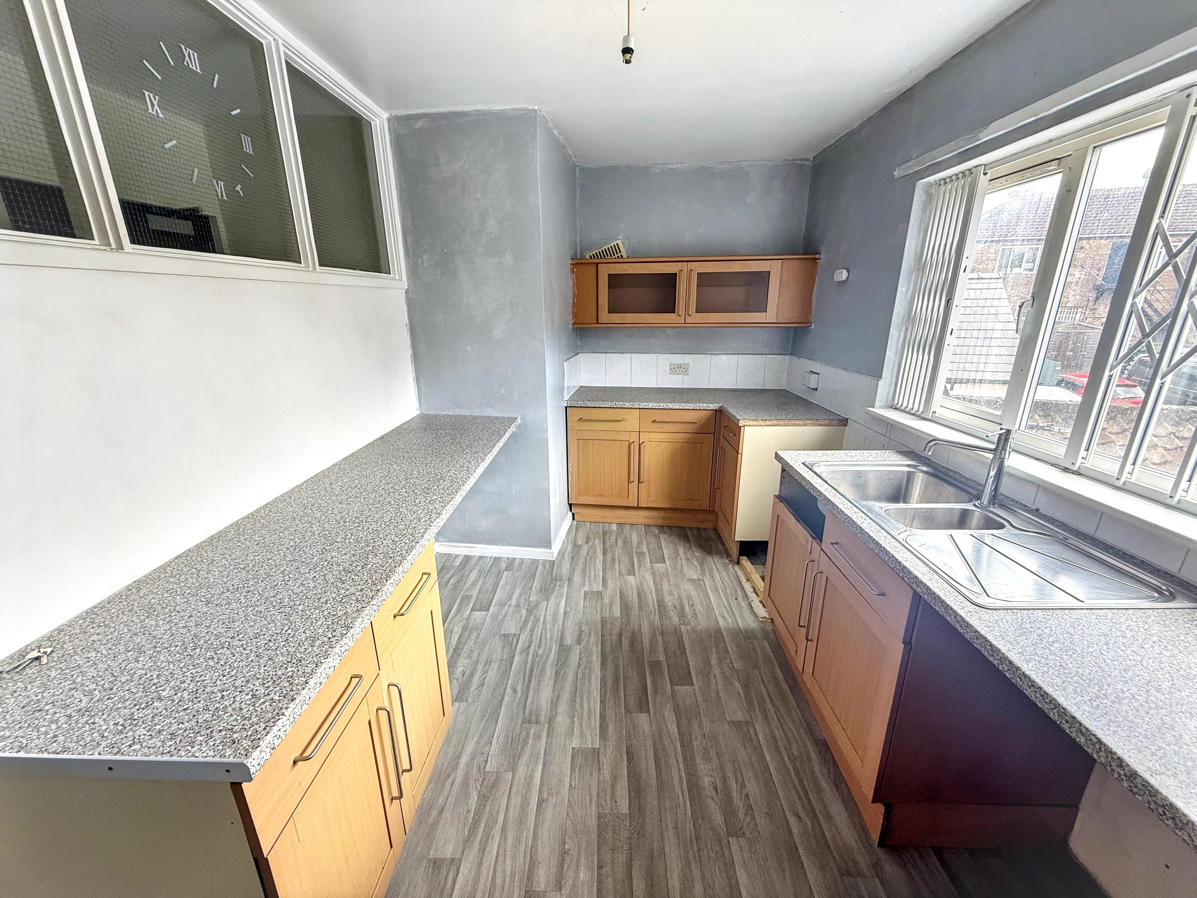 4 - Kitchen