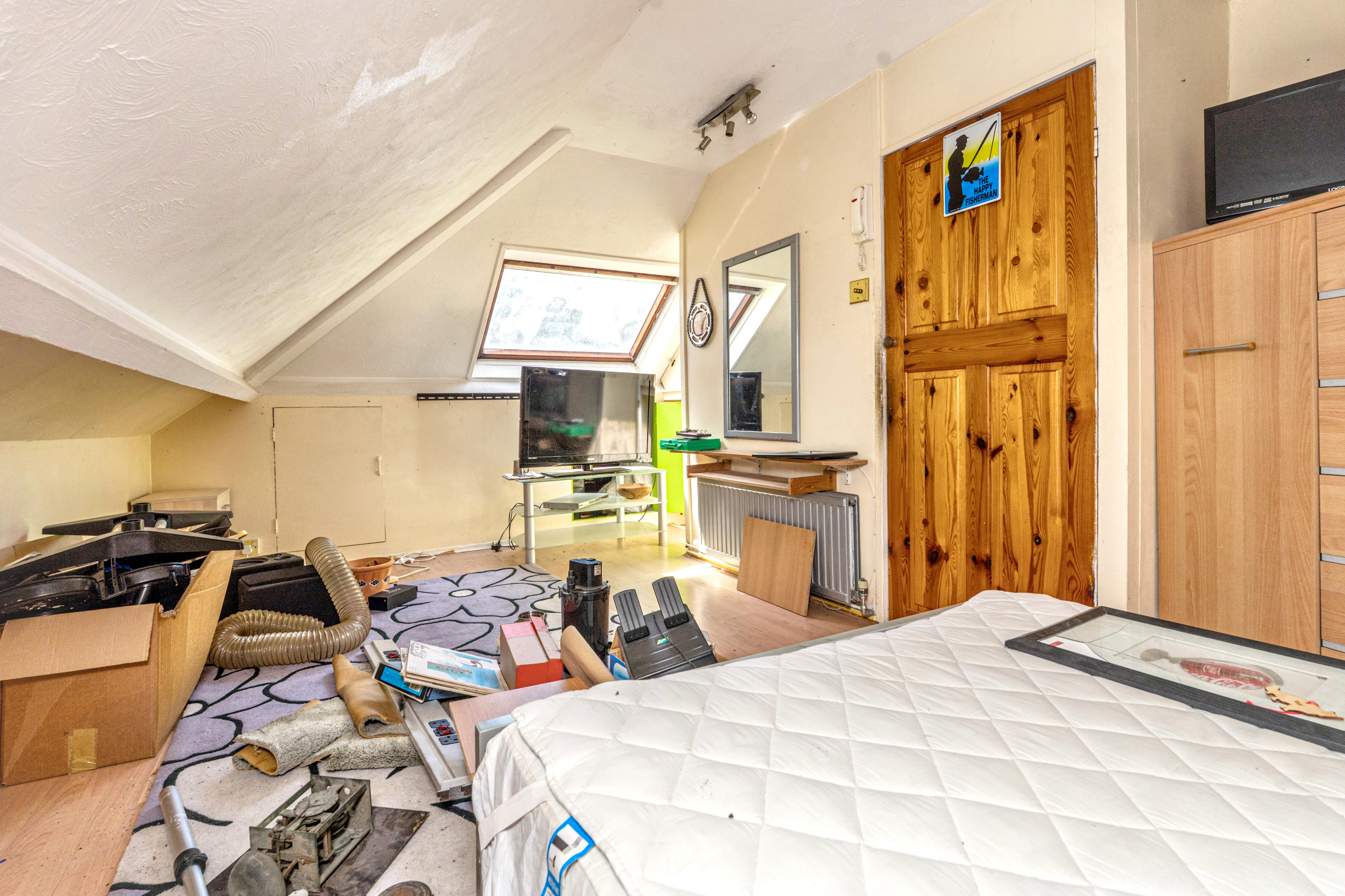 16 - Loft Room