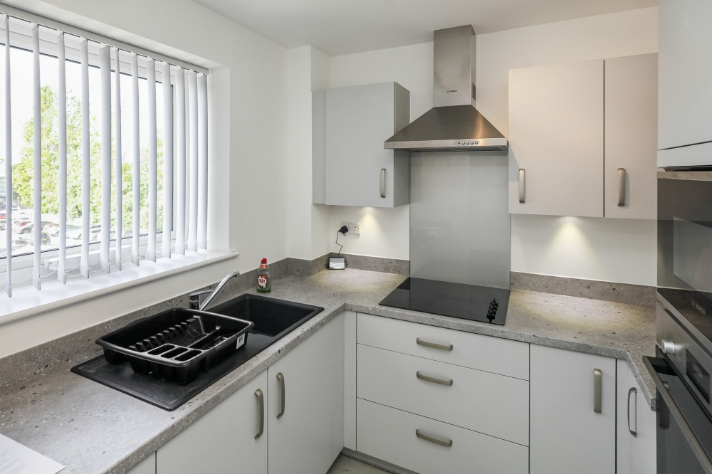 4 - Kitchen