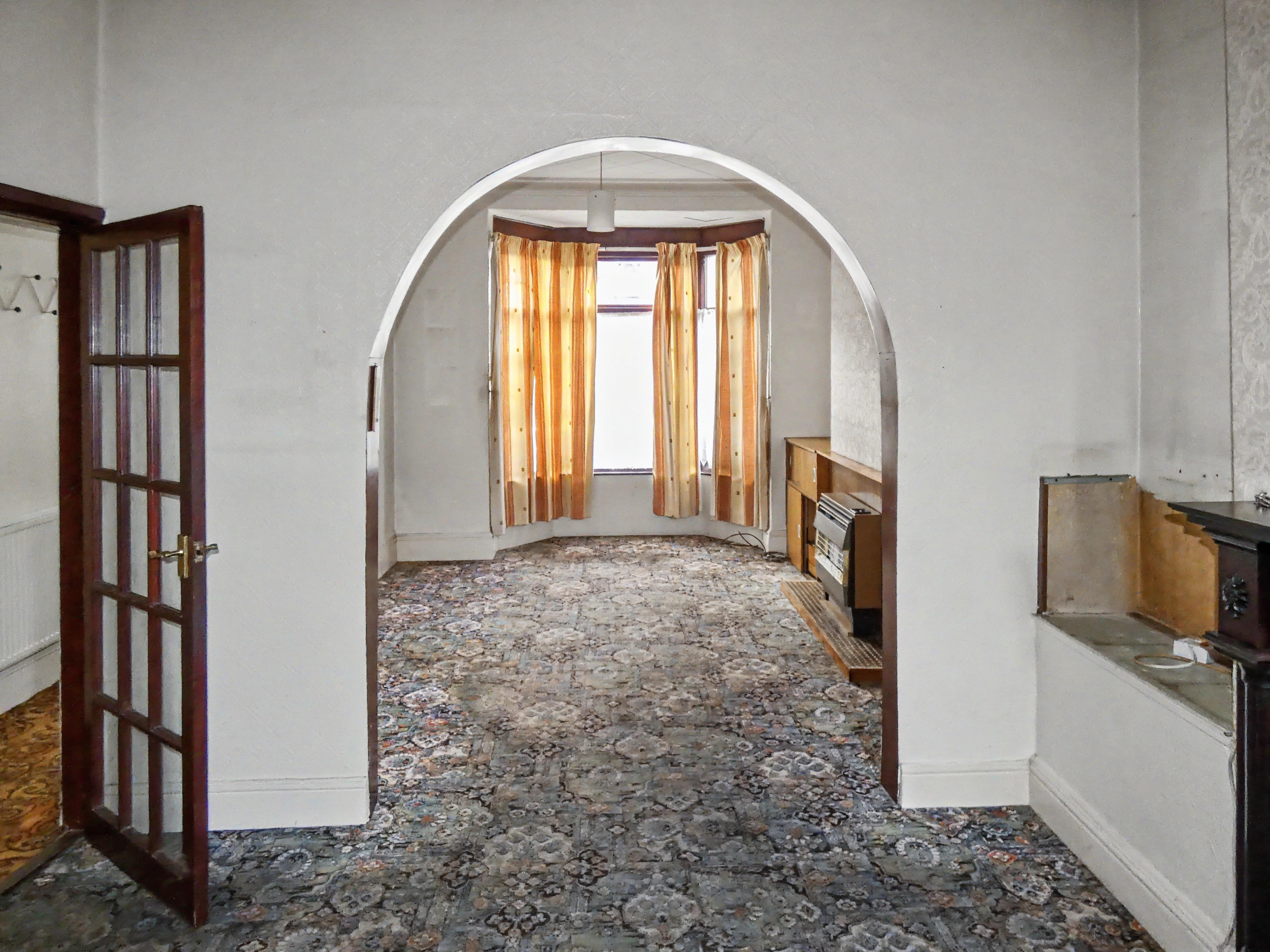 5 - Dining room