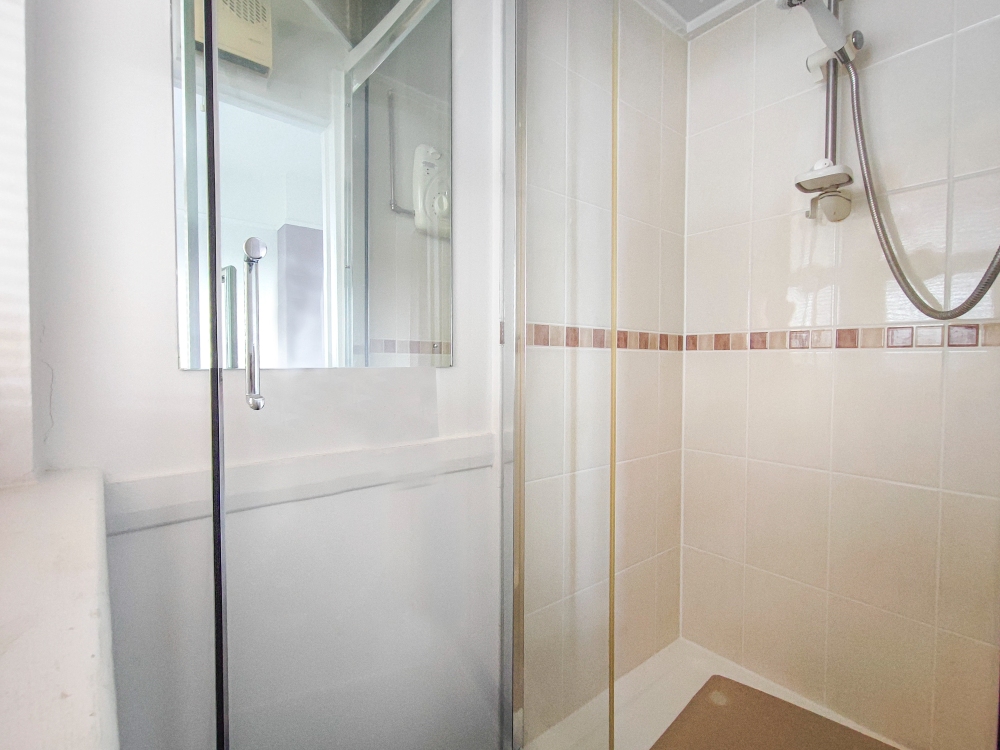 9 - bathroom