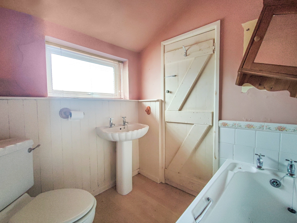 5 Downstairs bathroom