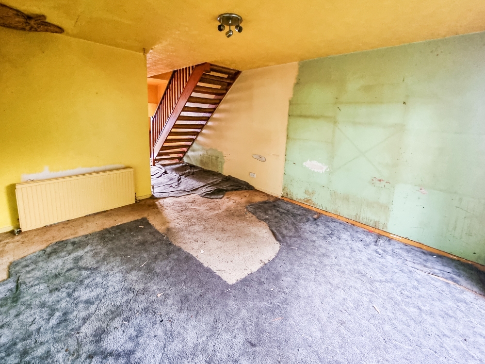 5 - Living room