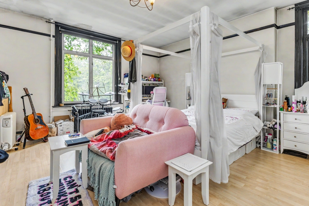 20 - Bedroom 3