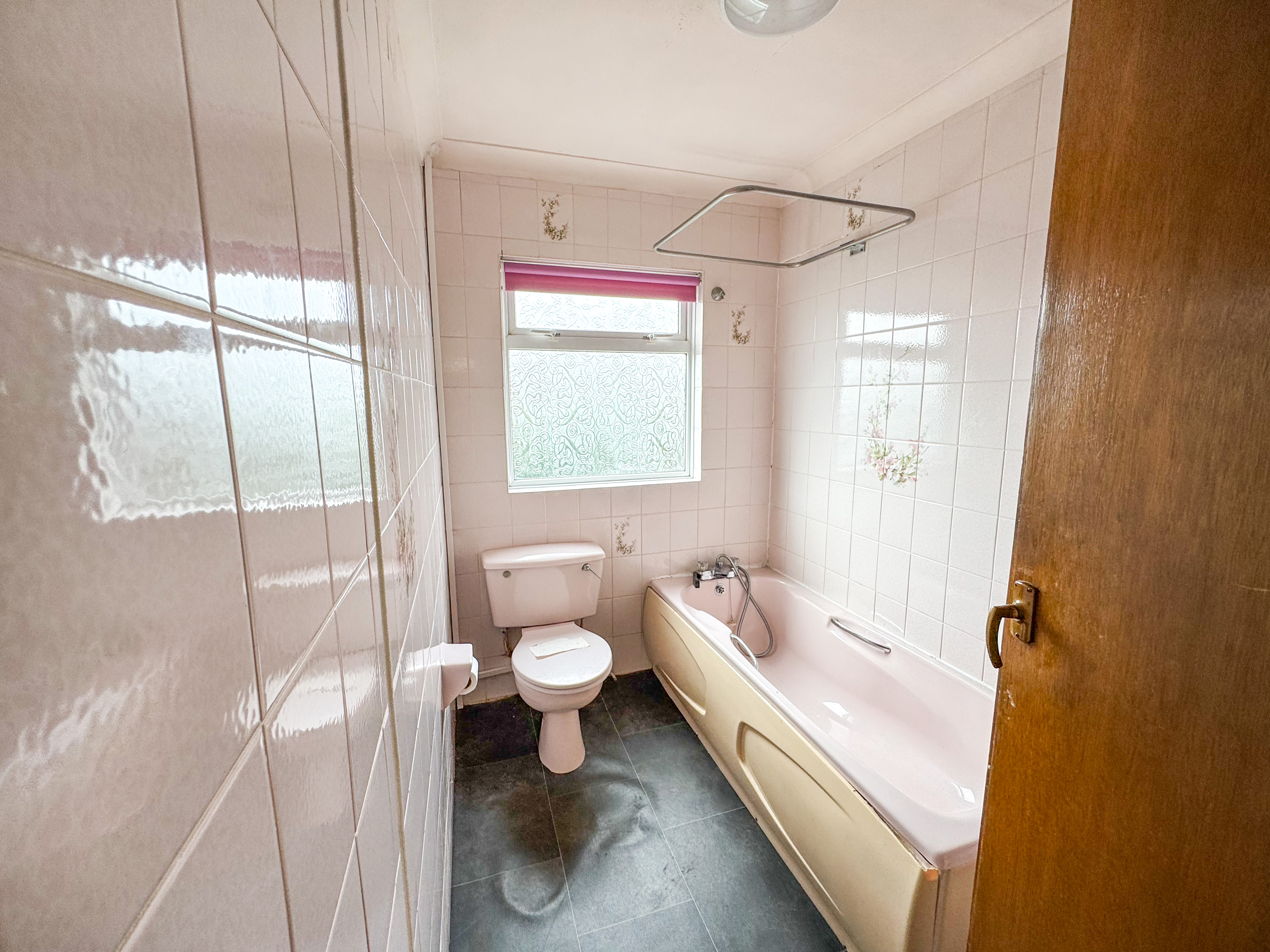 12 - Bathroom
