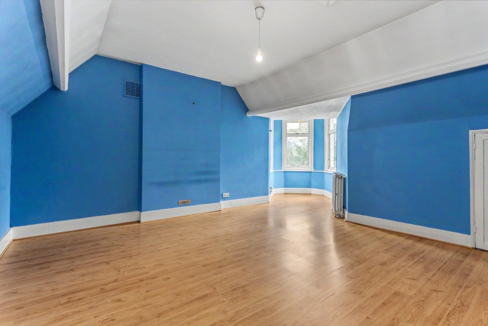24 - Bedroom 5