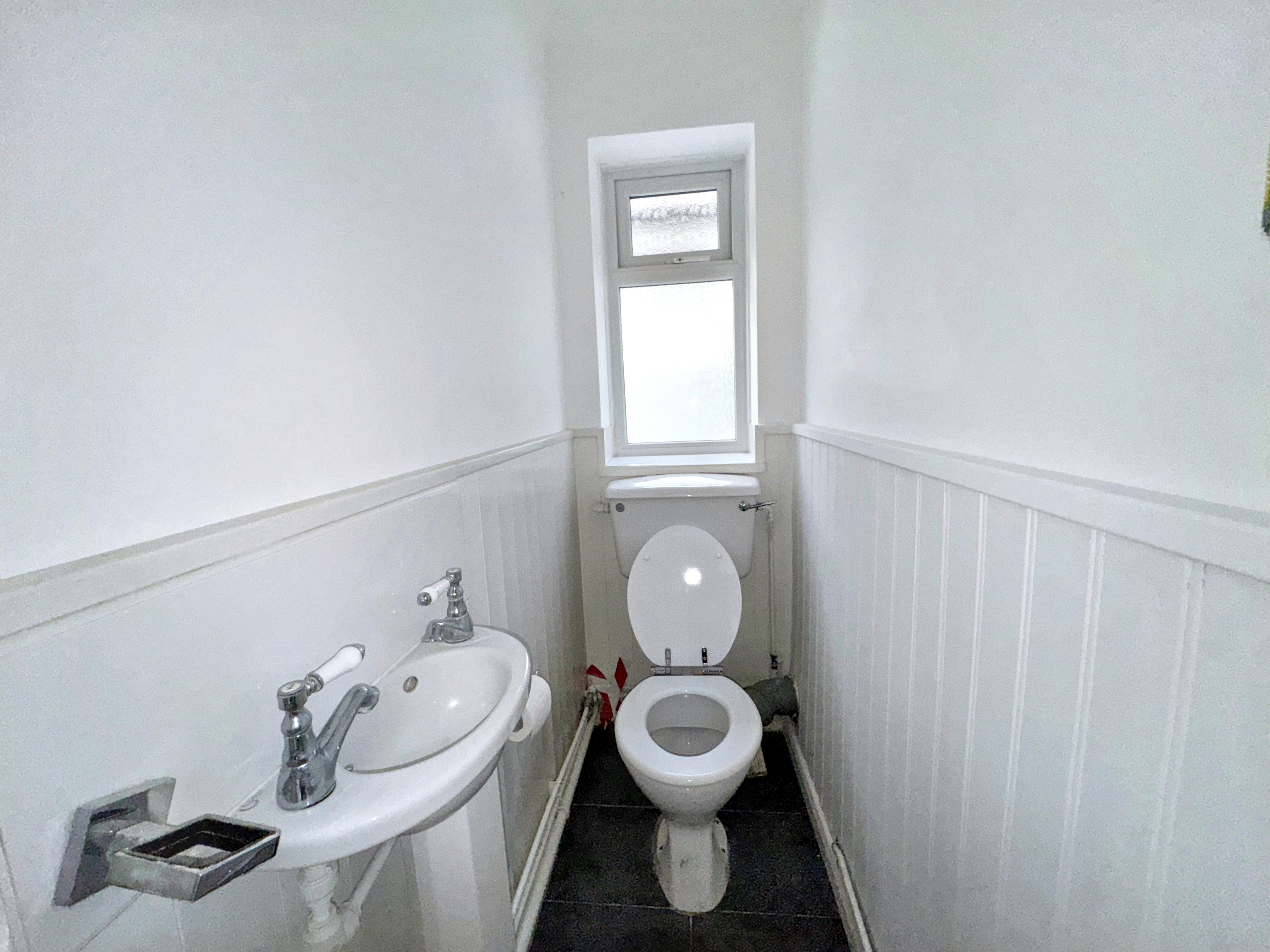 15 - WC