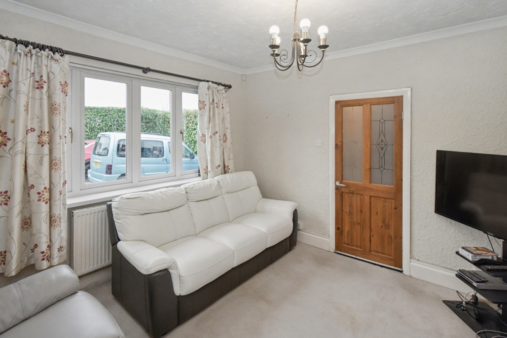 11 - Living room
