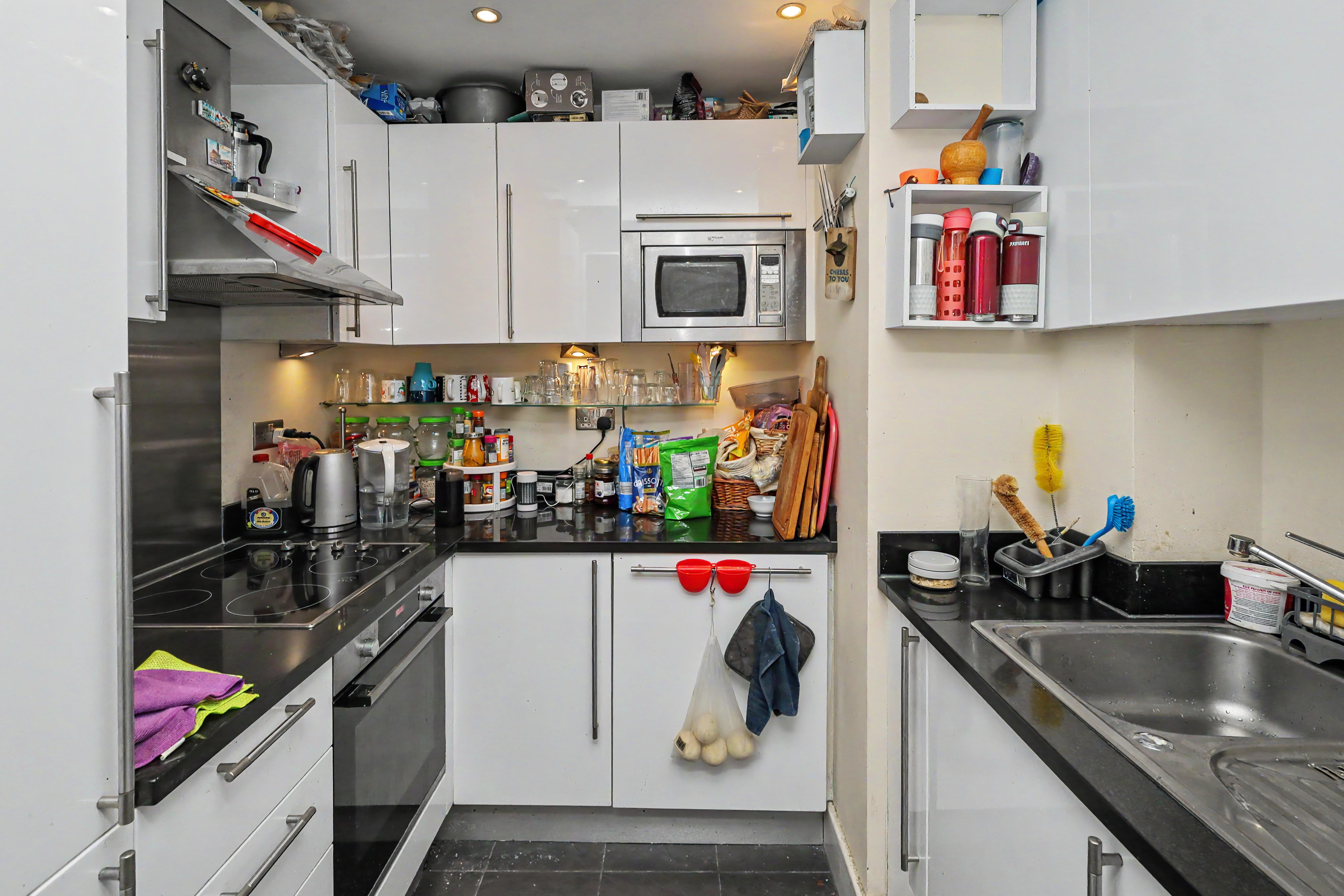 4 - Kitchen