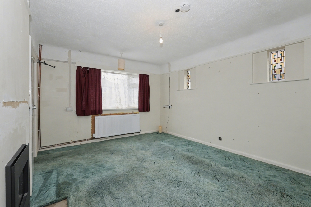 5 - Living room