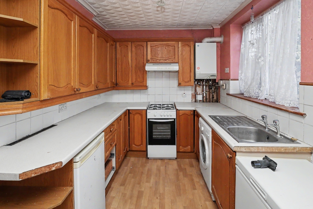 5 - Kitchen