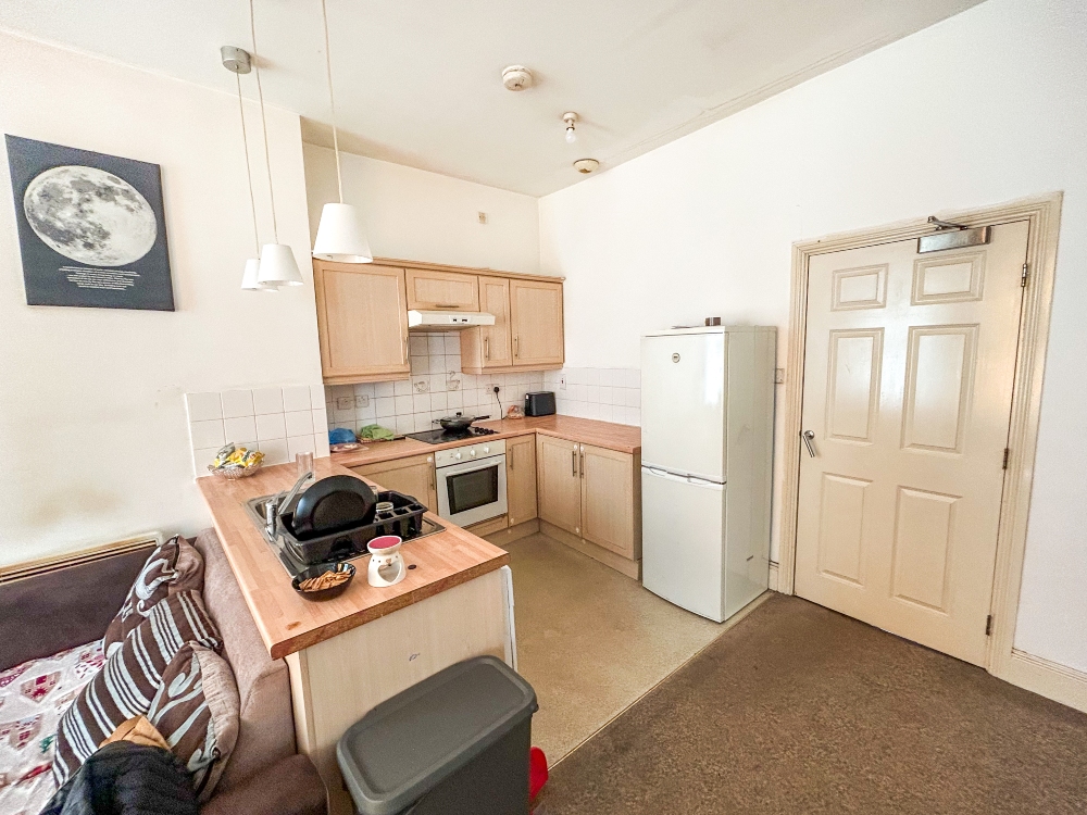 3 - Kitchen