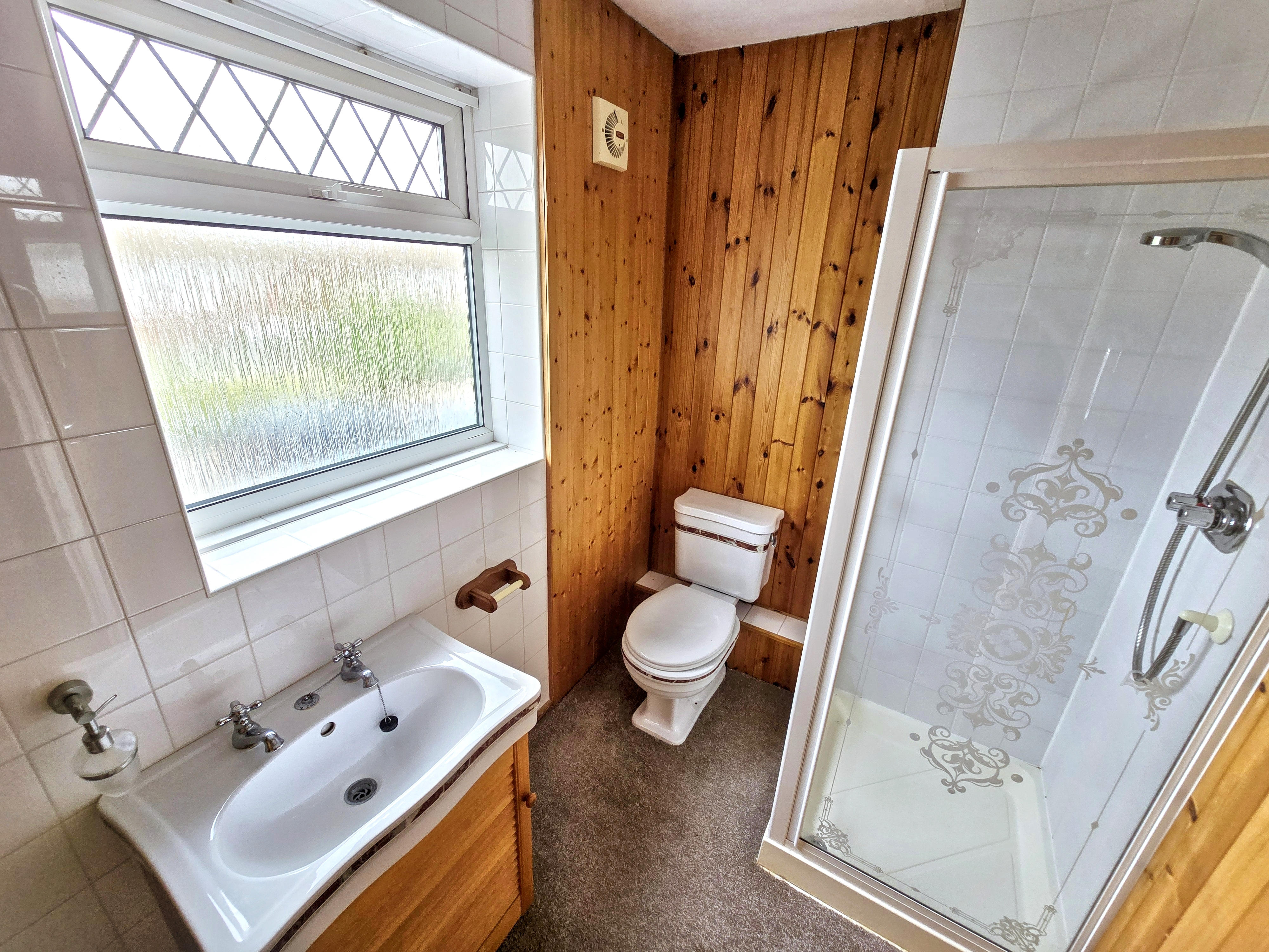 14 - Shower room
