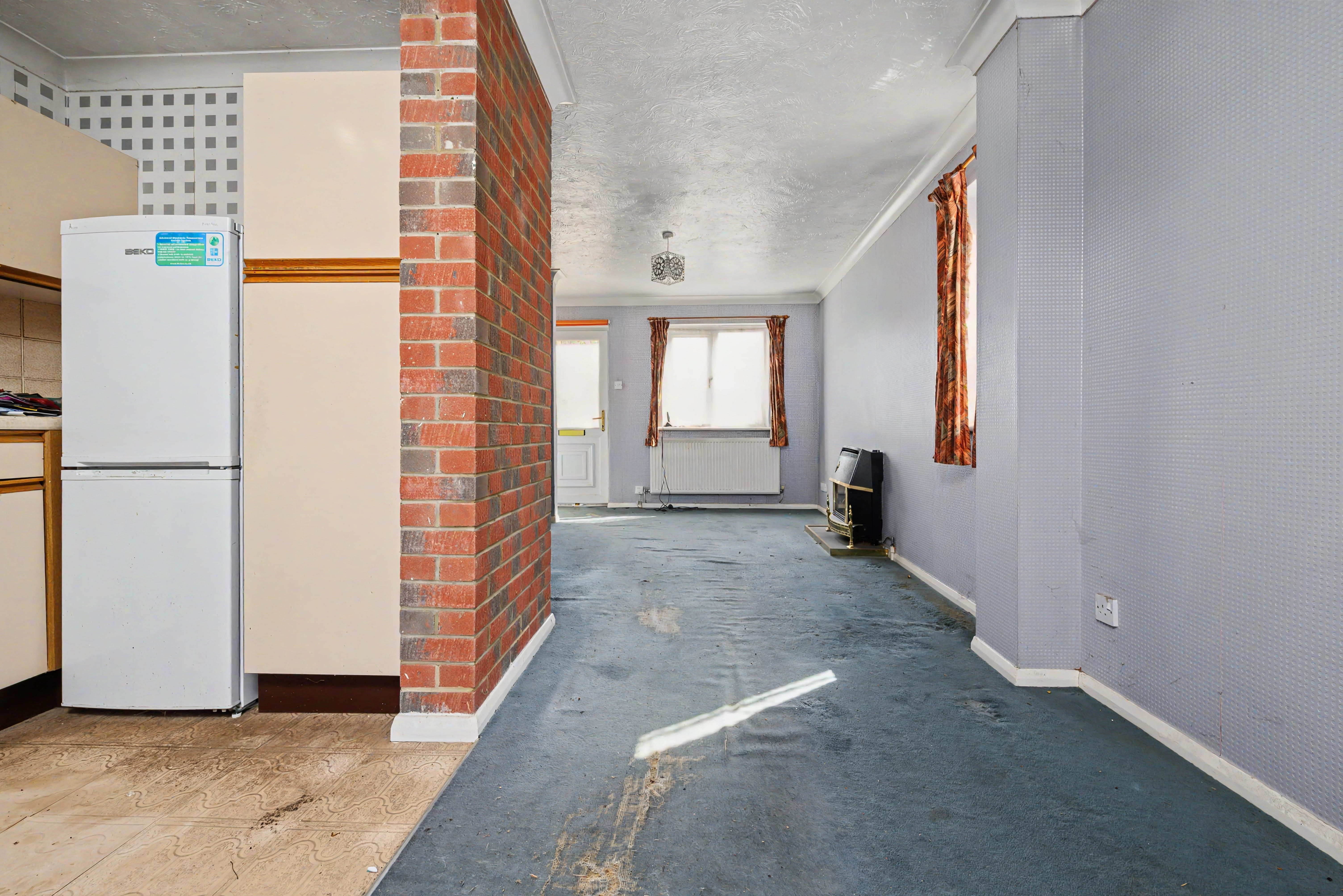 6 - Hallway