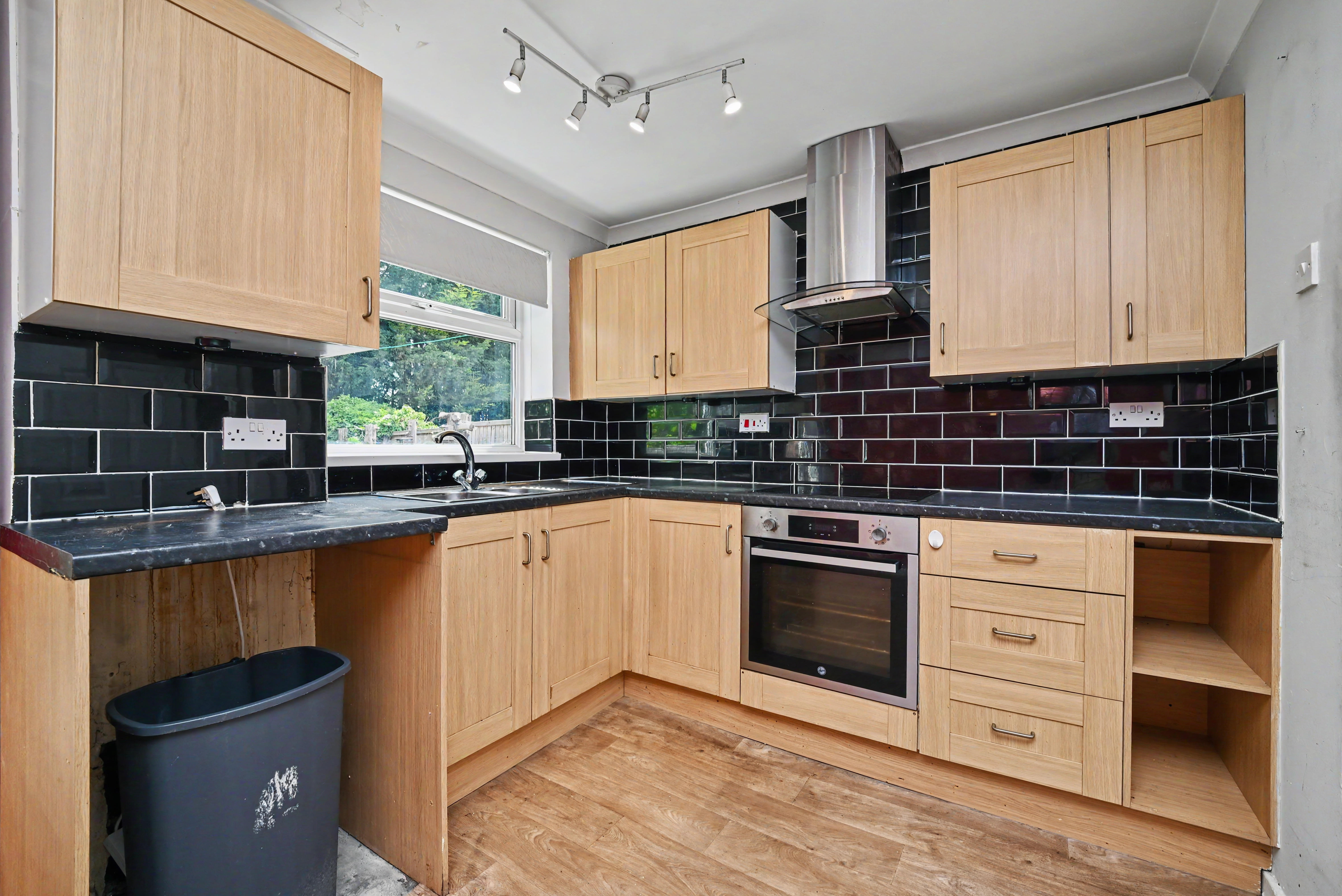 8 - Kitchen