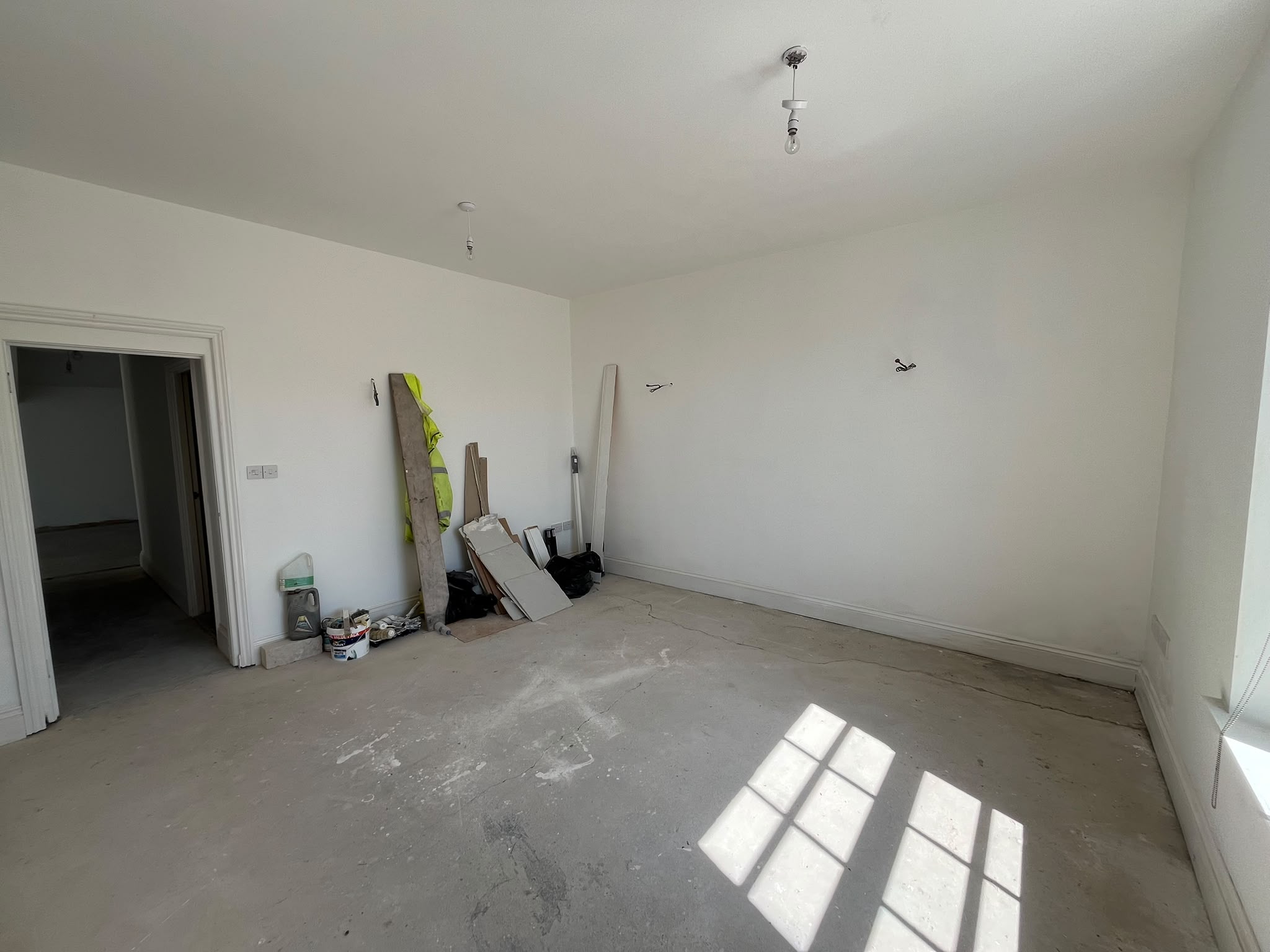 11 - Living room