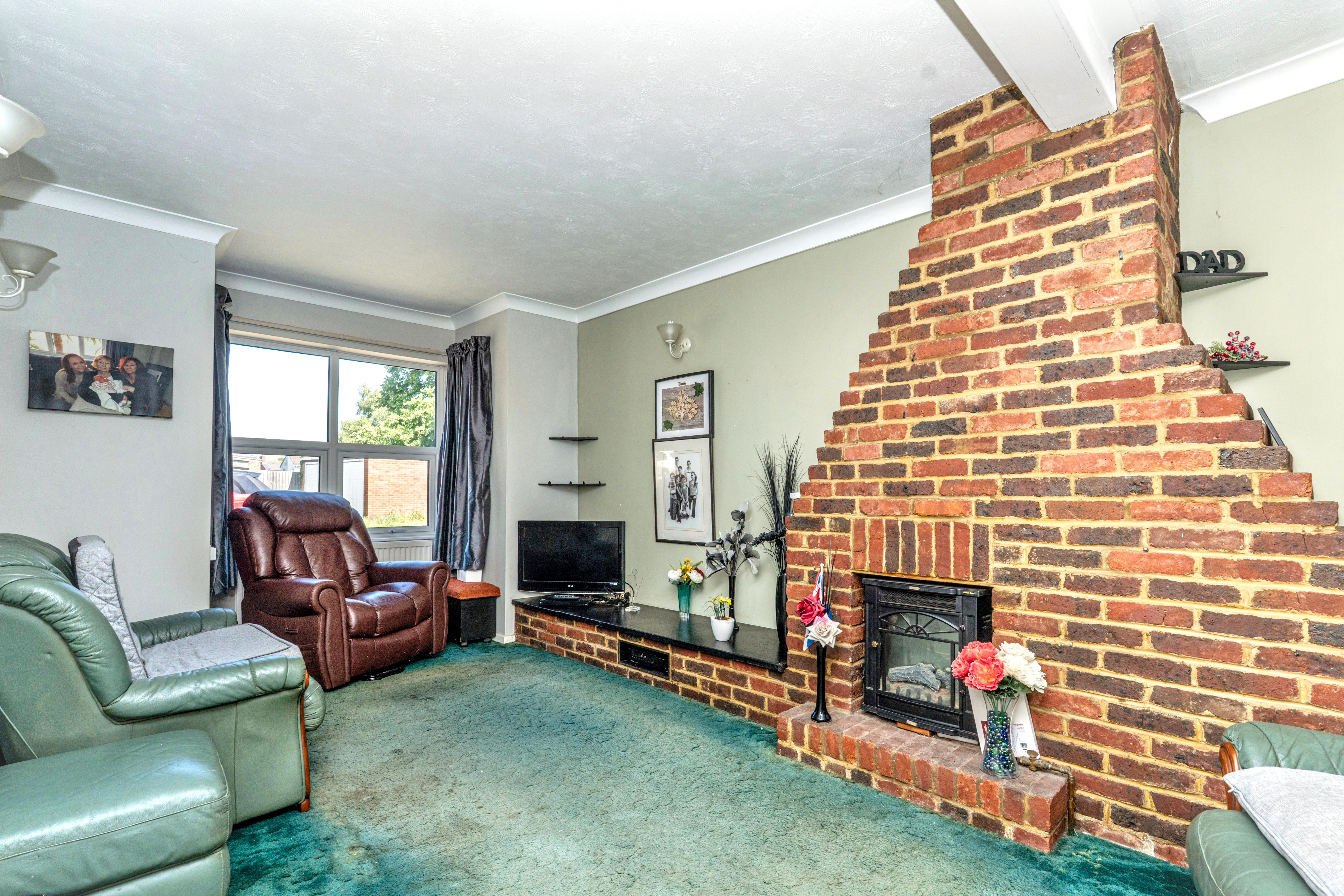 4 Living room
