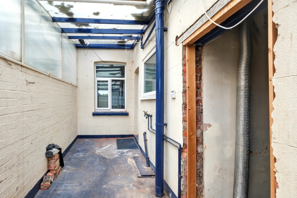 10 - Conservatory