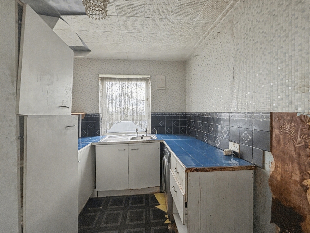 2 - Kitchen